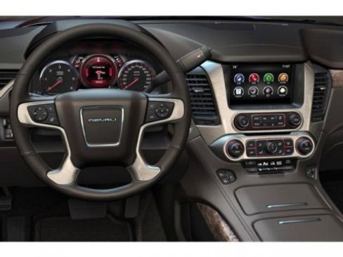 Used 2015 GMC Yukon Denali w/ Premium Package image 4