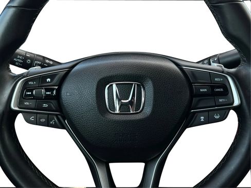 Used 2018 Honda Accord Sport image 23