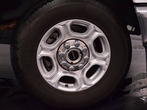 Used 2025 Ford F250 XLT image 11