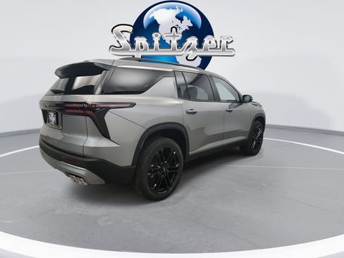 New 2026 Chevrolet Traverse LT image 9
