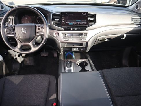 Used 2024 Honda Ridgeline Sport image 14