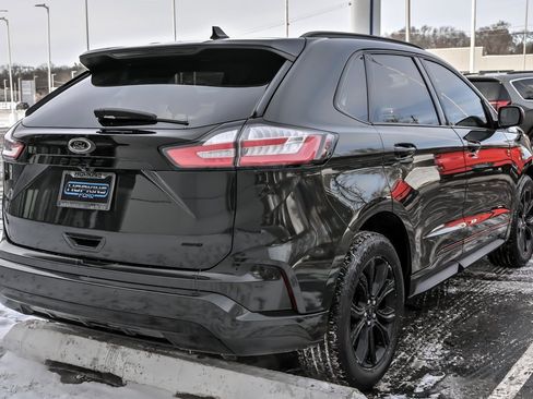 Used 2022 Ford Edge SE w/ Black Appearance Package image 8