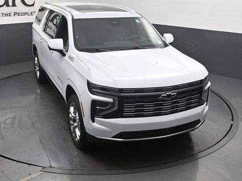 New 2026 Chevrolet Suburban High Country AWD/4WD image 26