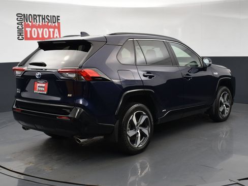 Used 2022 Toyota RAV4 SE w/ Weather & Moonroof Package AWD/4WD image 4