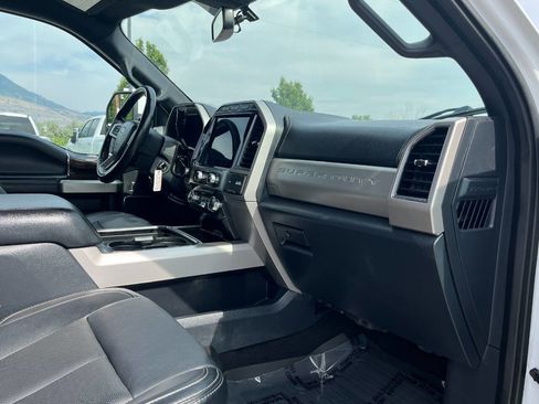 Used 2022 Ford F250 Lariat image 14