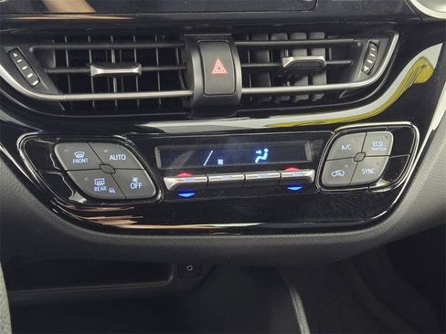 Used 2019 Toyota C-HR LE image 18