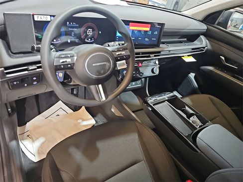 New 2026 Hyundai Tucson Blue SE image 15