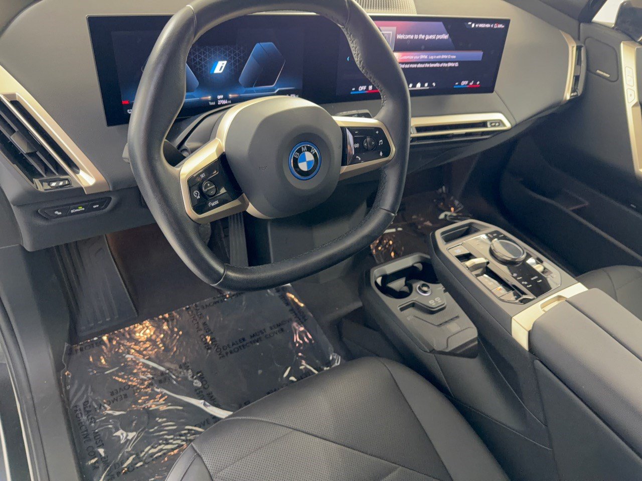 Certified 2024 BMW iX xDrive50 w/ Premium Package AWD/4WD image 4