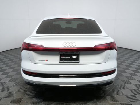 Certified 2022 Audi e-tron S Premium Plus w/ 21" Black Optic Package image 26