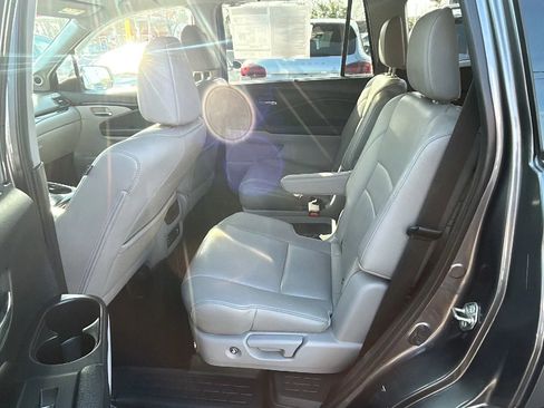 Used 2017 Honda Pilot Elite image 12
