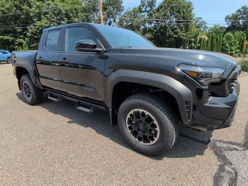 Certified 2026 Toyota Tacoma TRD Off-Road AWD/4WD image 9