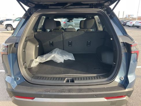 New 2026 Chevrolet Equinox LT w/ LPO, Floor Liner Package image 10