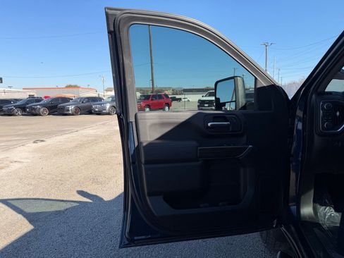 Used 2022 Chevrolet Silverado 3500 LT w/ Convenience Package image 20