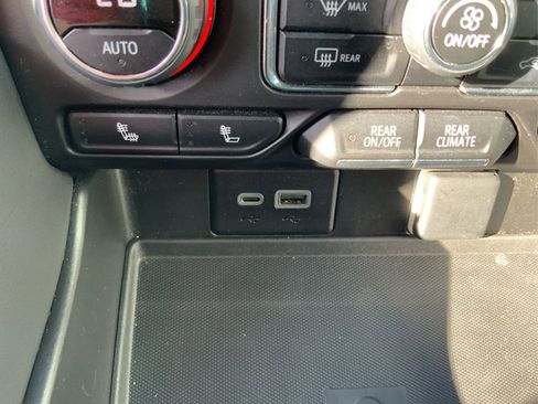 Used 2024 Chevrolet Tahoe LT image 27