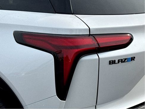 Used 2025 Chevrolet Blazer EV RS AWD/4WD image 6