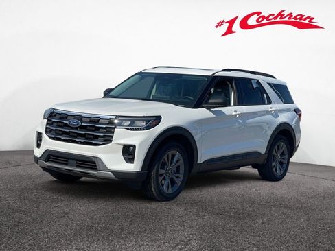 New 2026 Ford Explorer Active w/ Active Comfort Package image 3