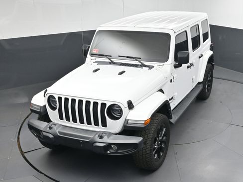 Used 2021 Jeep Wrangler Unlimited Sahara image 32