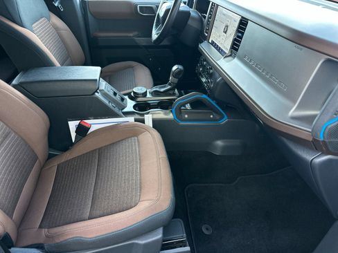 Used 2023 Ford Bronco Outer Banks AWD/4WD image 15