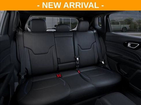 Used 2026 Jeep Compass Limited w/ Sun, Sound & Navigation Group AWD/4WD image 15