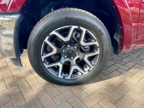 Used 2025 RAM 1500 Laramie image 8