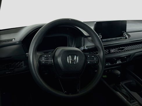 Used 2025 Honda Accord LX image 17