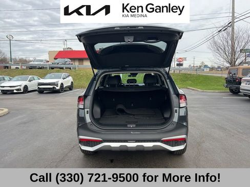 Certified 2024 Kia Sportage EX image 48
