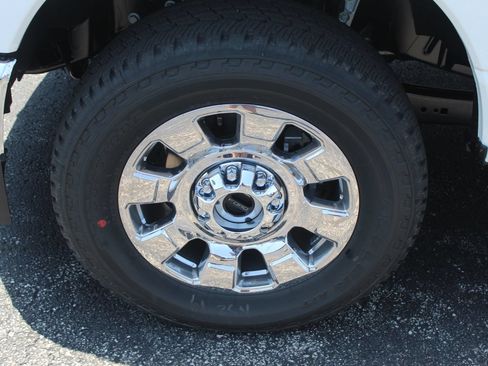 New 2026 Ford F350 4x4 Crew Cab Super Duty image 2