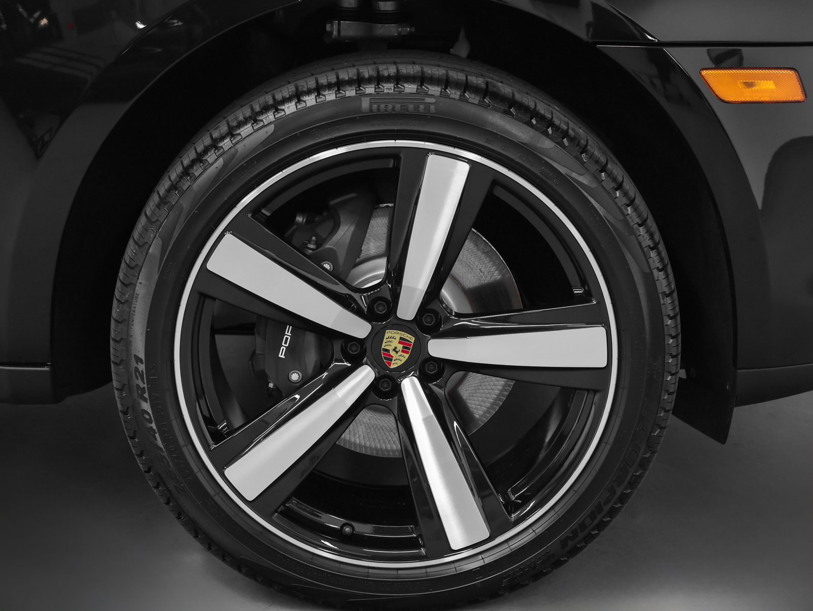 Certified 2026 Porsche Macan AWD/4WD image 15