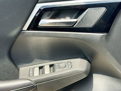 Used 2024 Mitsubishi Outlander ES FWD image 18