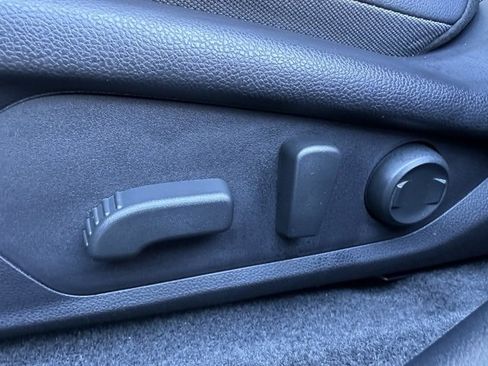 Used 2025 Subaru Crosstrek 2.5i Limited image 19