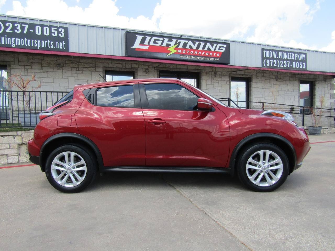 Used 2016 Nissan Juke S FWD image 5