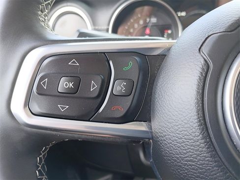 Certified 2022 Jeep Wrangler Unlimited Sahara w/ Cold Weather Group image 18