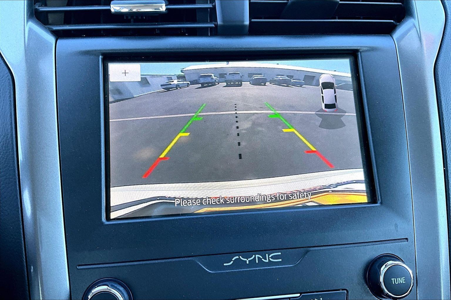 Used 2020 Ford Fusion SE FWD image 22