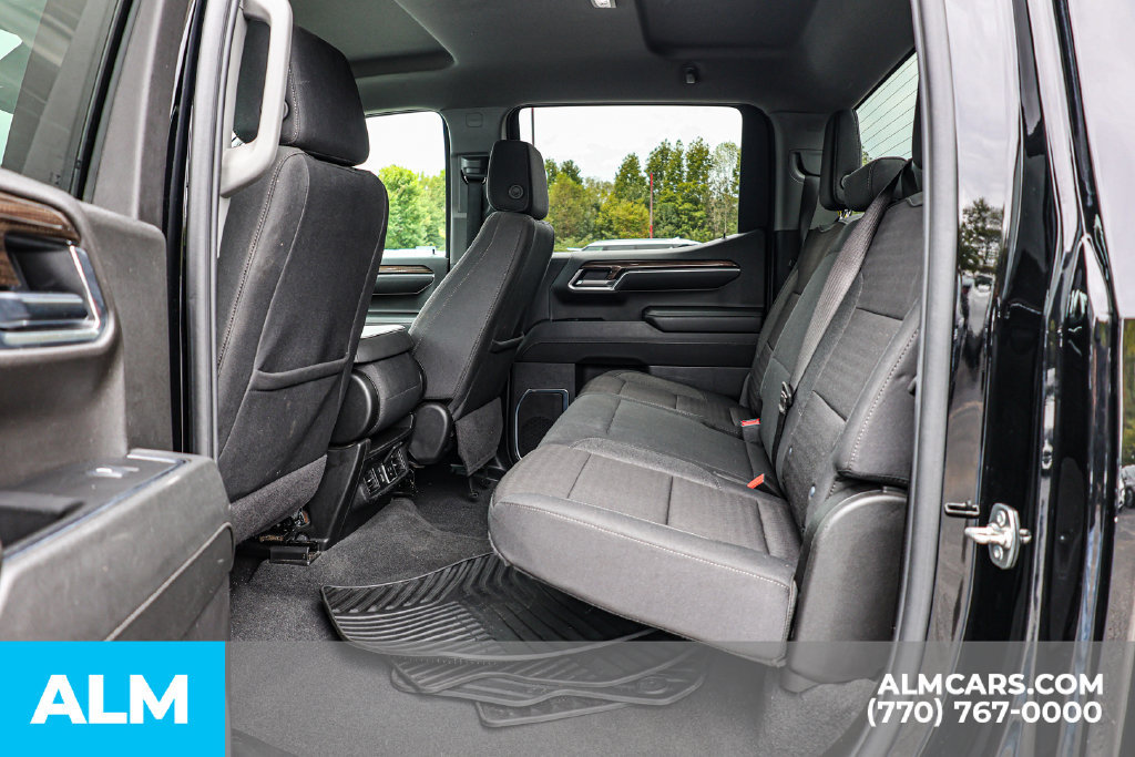 Used 2025 Chevrolet Silverado 1500 LT AWD/4WD image 18