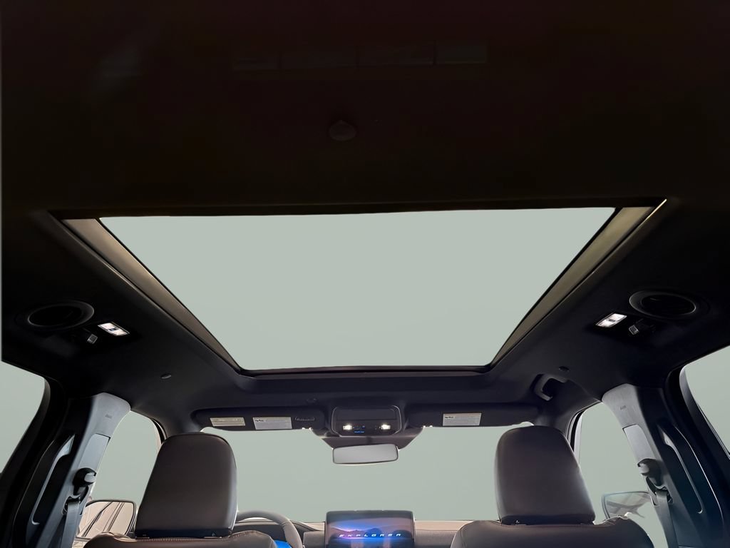 New 2026 Ford Explorer ST-Line w/ ST-Line Street Pack AWD/4WD image 30