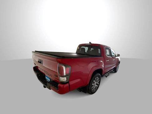 Used 2022 Toyota Tacoma Limited image 8