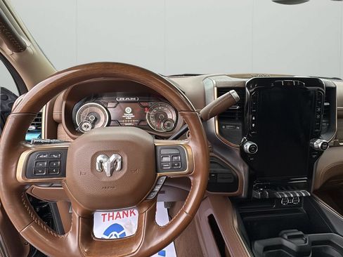 Used 2022 RAM 3500 Limited AWD/4WD image 9
