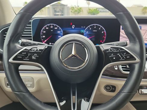 Certified 2024 Mercedes-Benz GLS 450 4MATIC image 30