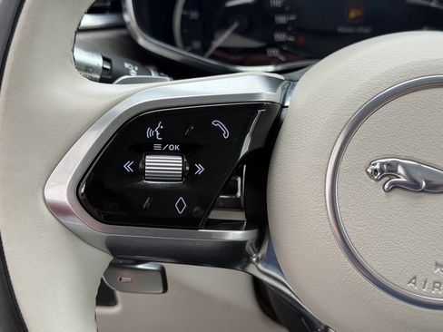 Used 2022 Jaguar F-PACE S image 20