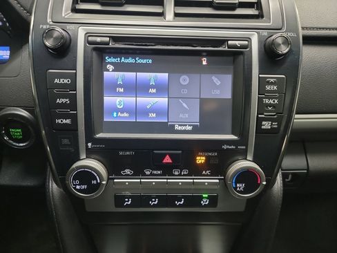 Used 2014 Toyota Camry SE w/ Leather Package image 21