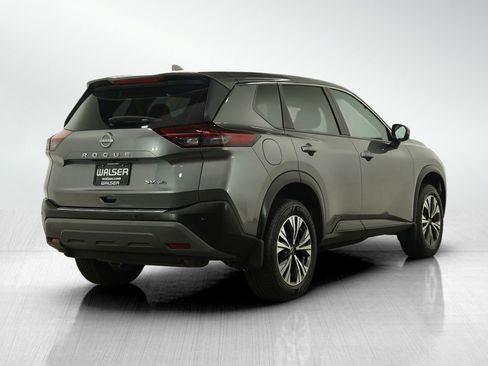 Used 2022 Nissan Rogue SV image 5