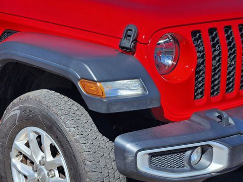 Used 2023 Jeep Gladiator Sport image 28