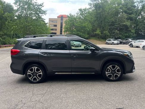 Certified 2025 Subaru Ascent Limited AWD/4WD image 2