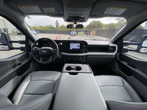 Used 2025 Ford F350 XL image 2