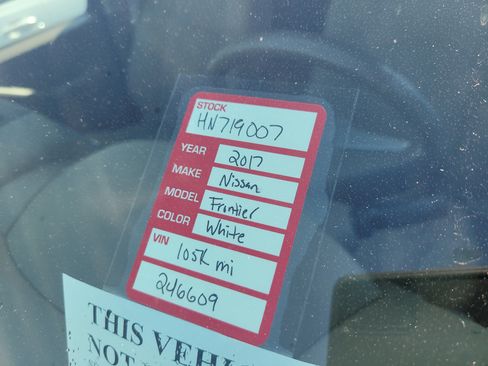 Used 2017 Nissan Frontier SV w/ SV Value Truck Package image 10