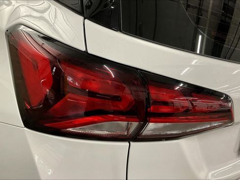 Used 2022 Chevrolet Equinox LS image 33