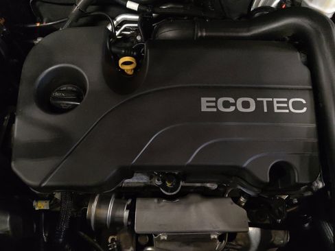 Used 2021 Chevrolet Equinox LT image 30