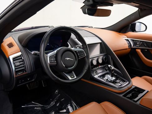 Used 2023 Jaguar F-TYPE R AWD/4WD image 9