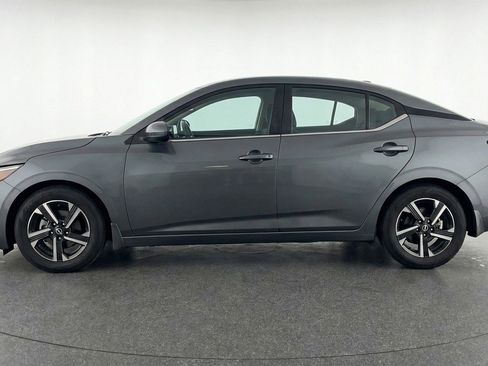 Used 2025 Nissan Sentra SV image 5
