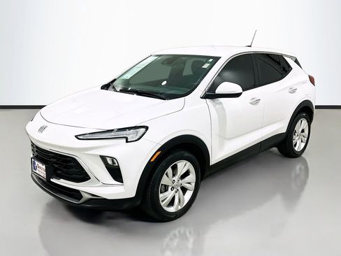 Used 2024 Buick Encore GX Preferred image 3